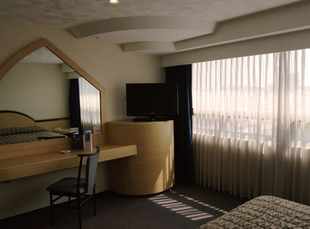 portonovo hotel and suites