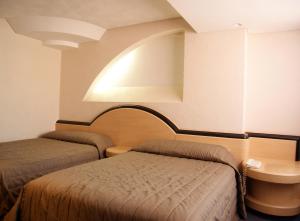 portonovo hotel and suites