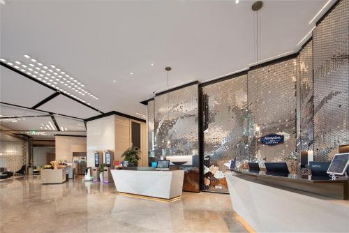 hampton by hilton shenzhen north station