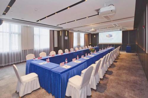 hampton by hilton shenzhen north station