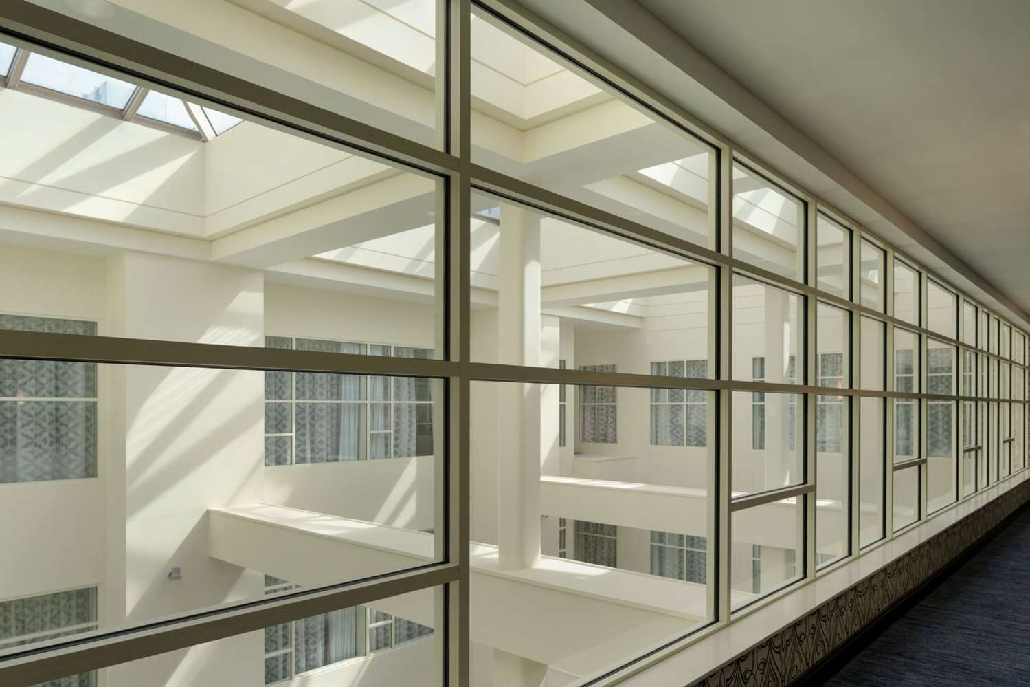 embassy suites louisville downtown
