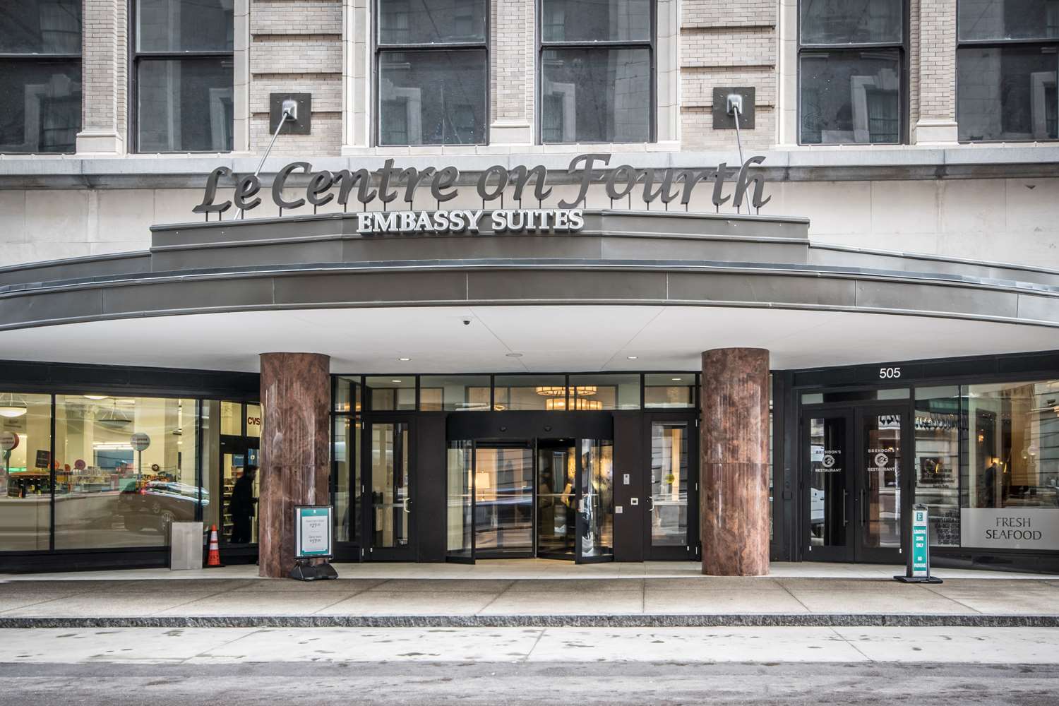 embassy suites louisville downtown