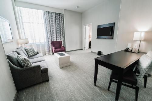 embassy suites louisville downtown