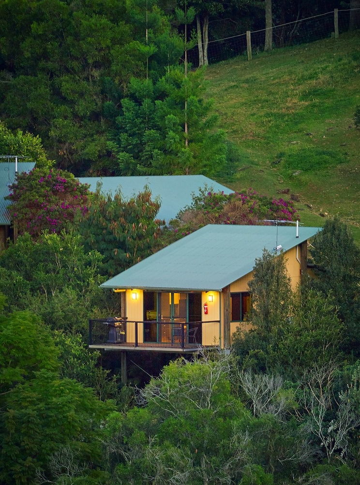 dayboro cottages