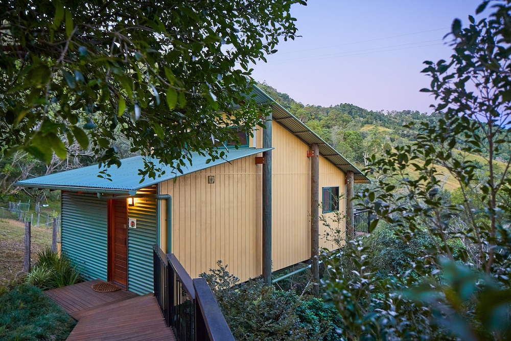 dayboro cottages