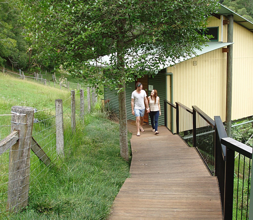 dayboro cottages