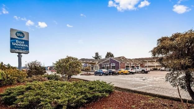 best western salbasgeon inn and suites of reedsport
