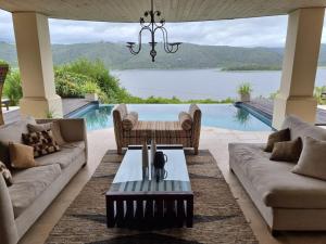 Lodge On The Lake,Garden Route>>Cape Town,4 star