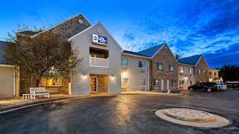 Best Western Dodgeville Inn & Suites,Dodgeville>>Blue Mounds,3 star