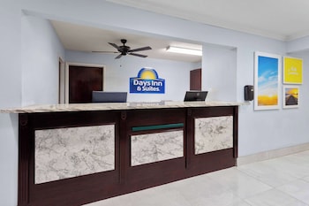 Days Inn & Suites By Wyndham Siler City,Julian>>Greensboro,2 star