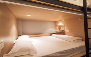 attrus by lse hostel