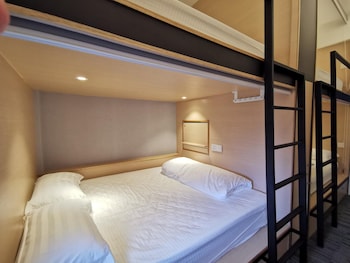 attrus by lse hostel