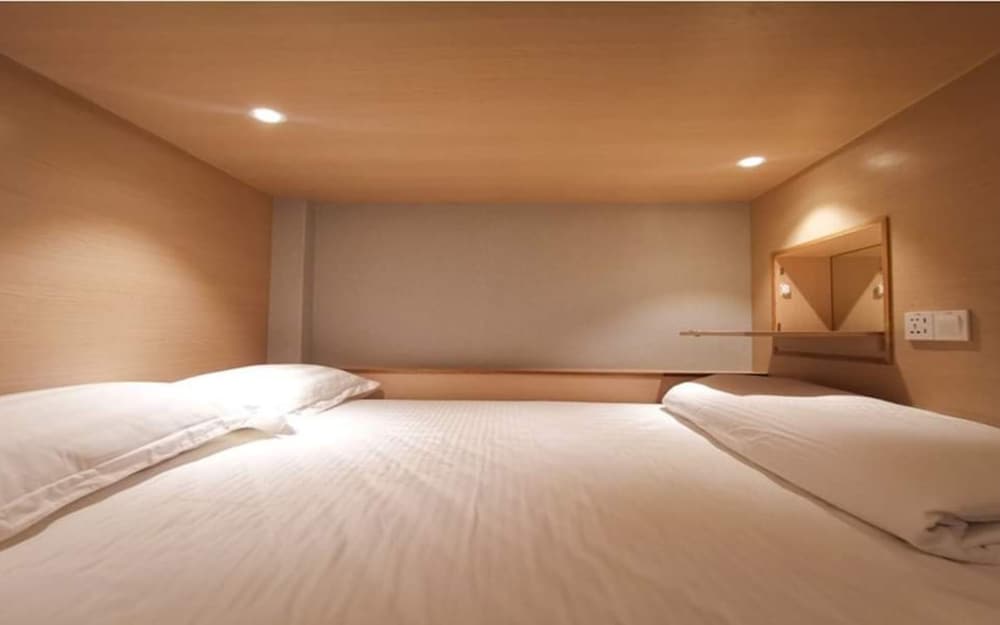 attrus by lse hostel