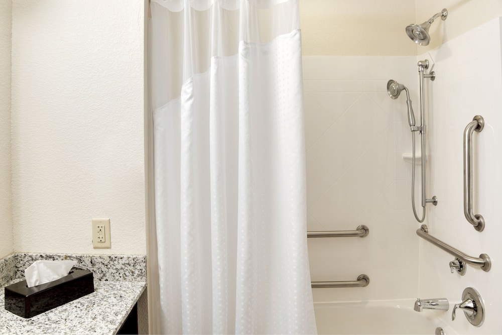holiday inn express and suites nevada by ihg