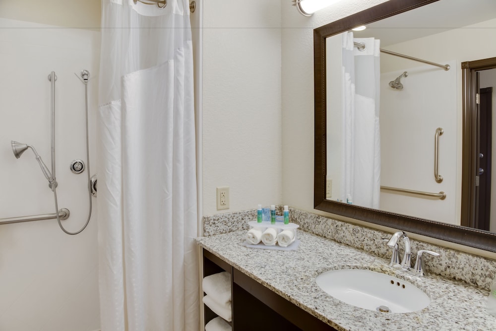 holiday inn express and suites nevada by ihg