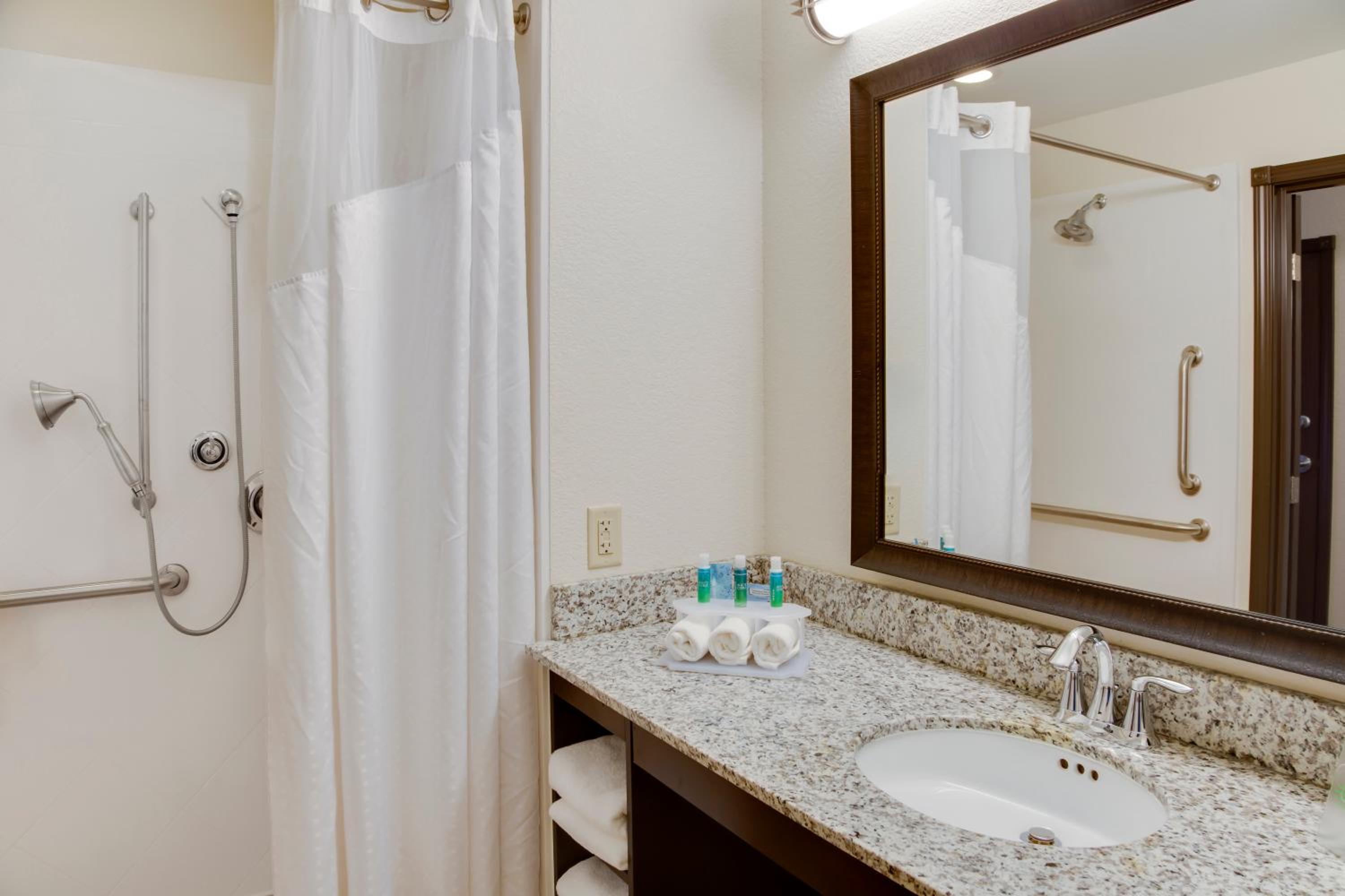 holiday inn express and suites nevada by ihg