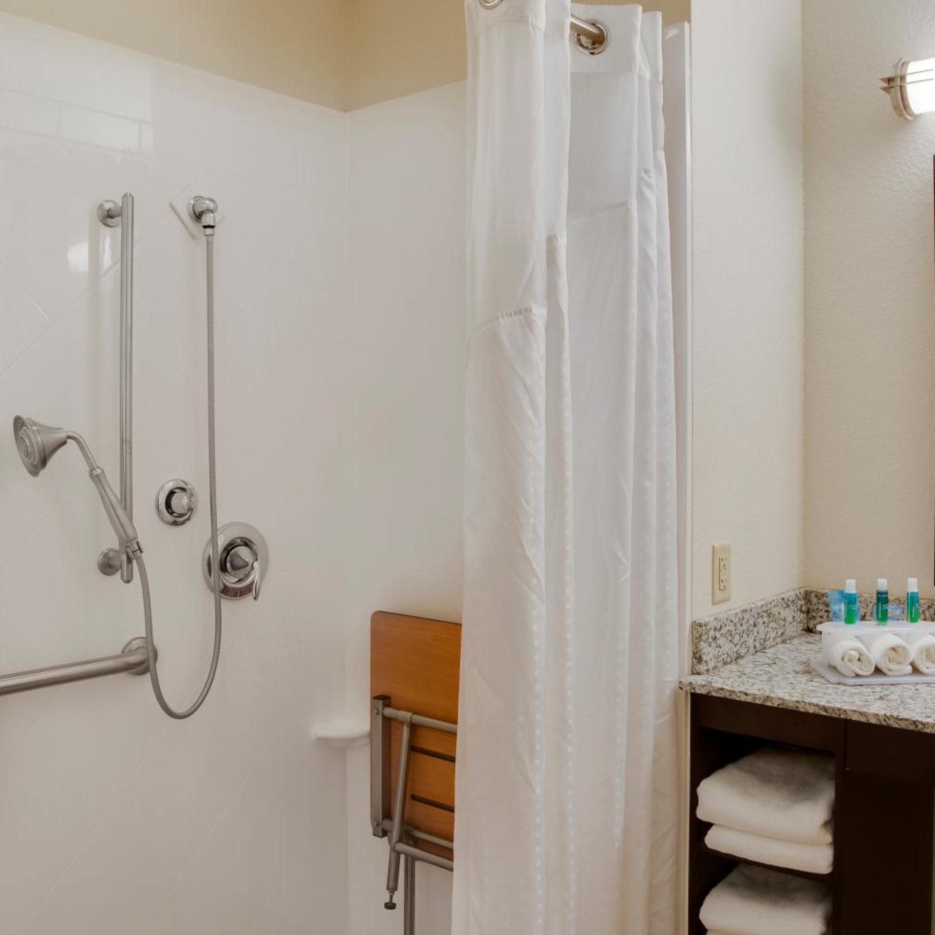 holiday inn express and suites nevada by ihg