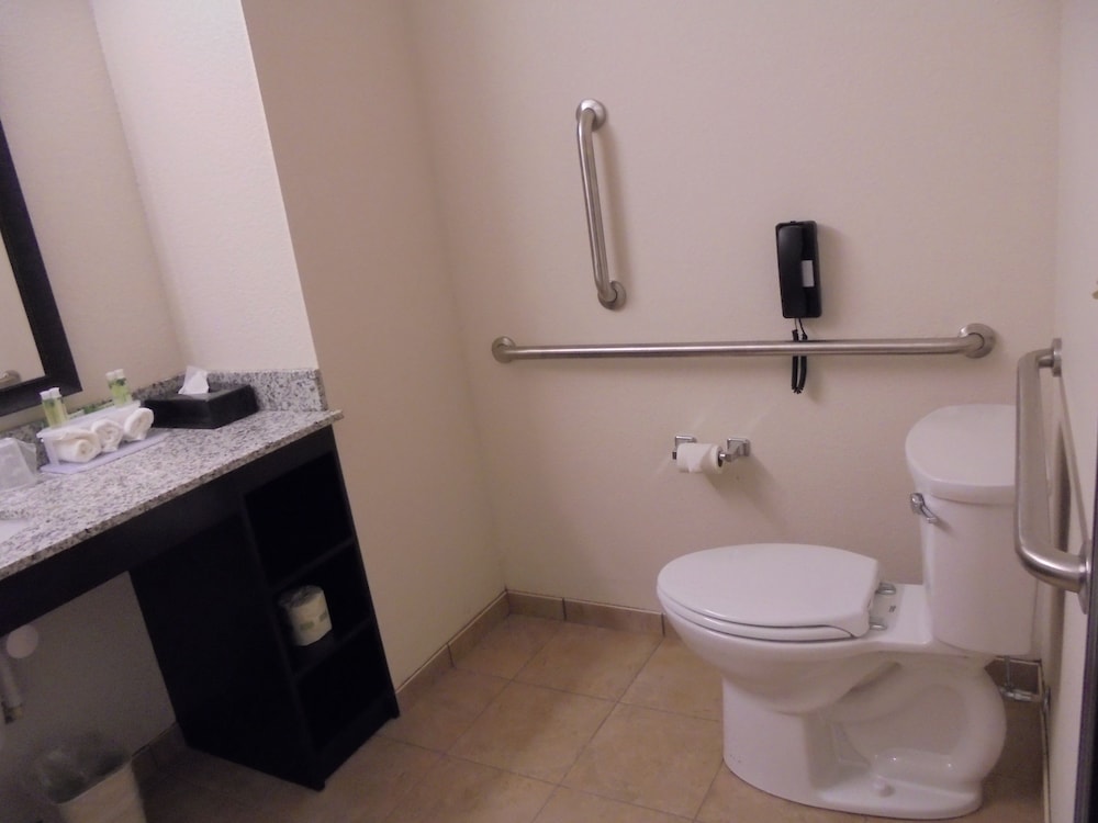 holiday inn express and suites nevada by ihg