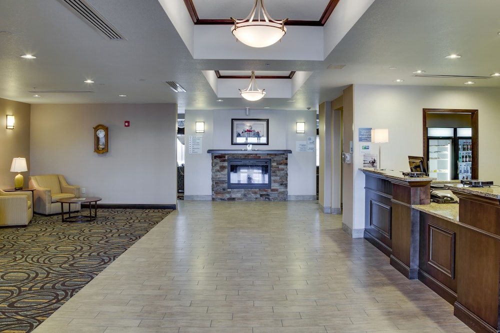 holiday inn express and suites nevada by ihg