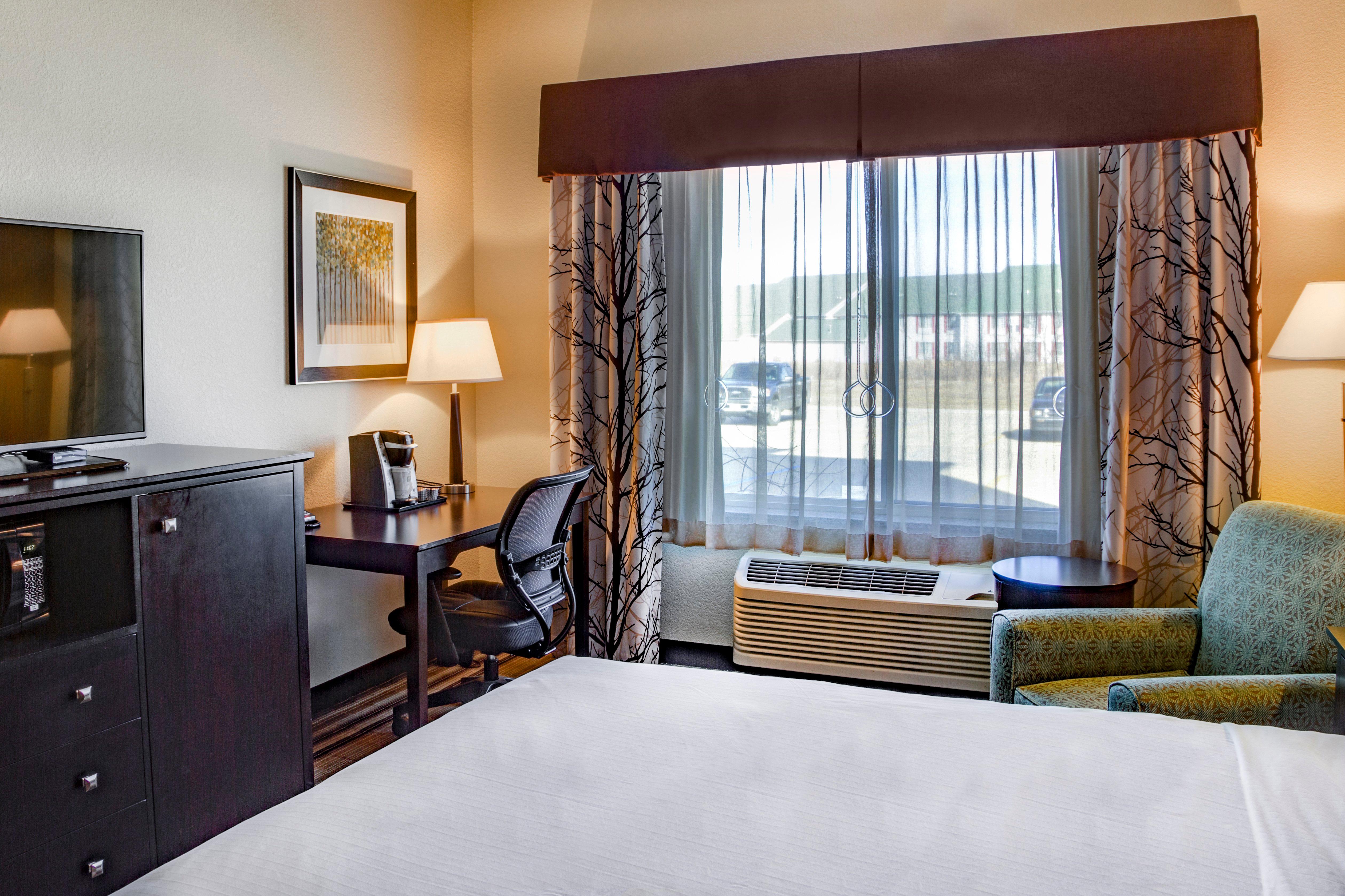 holiday inn express and suites nevada by ihg