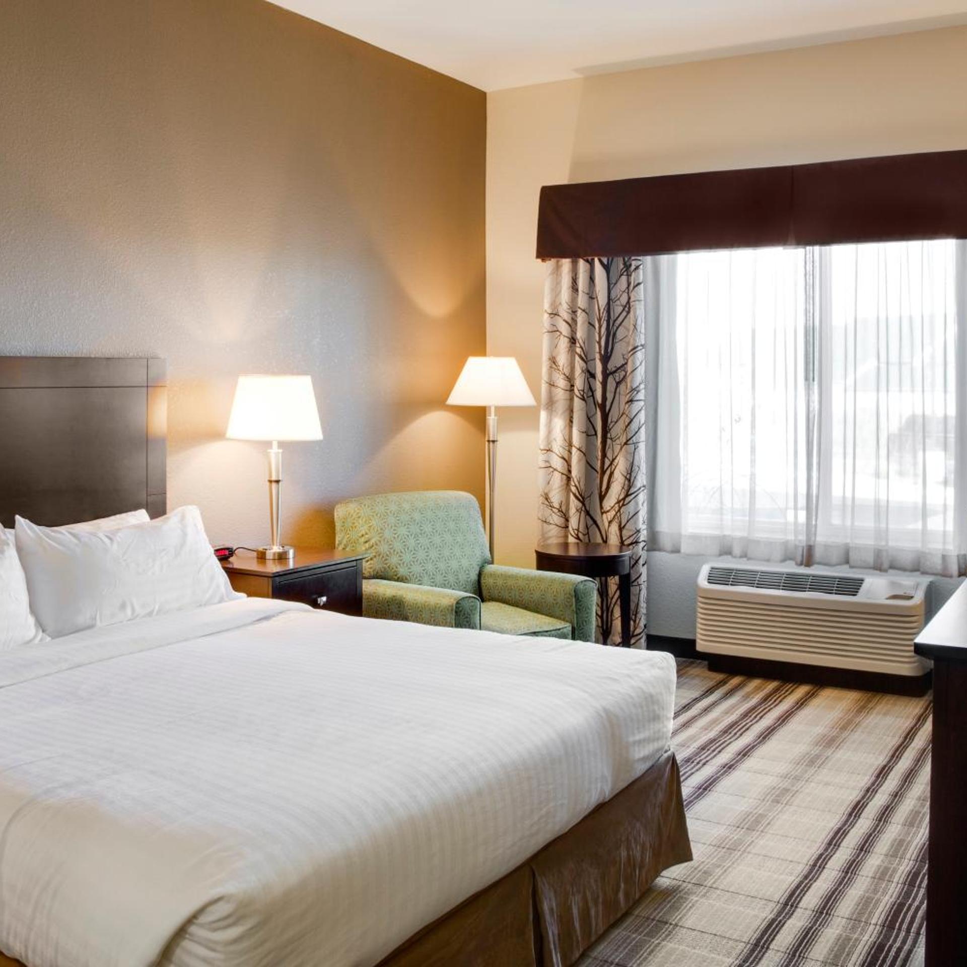 holiday inn express and suites nevada by ihg