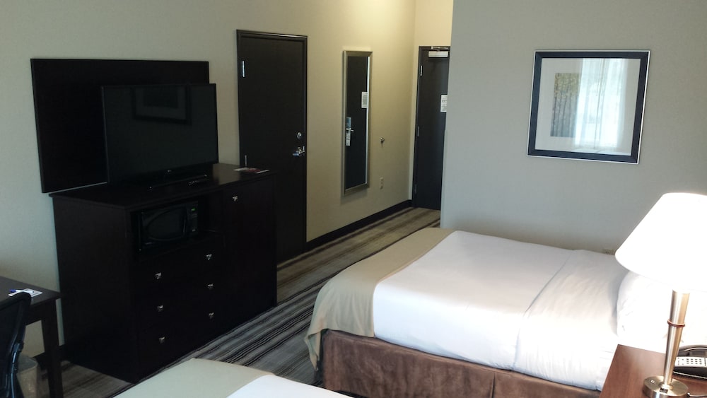 holiday inn express and suites nevada by ihg