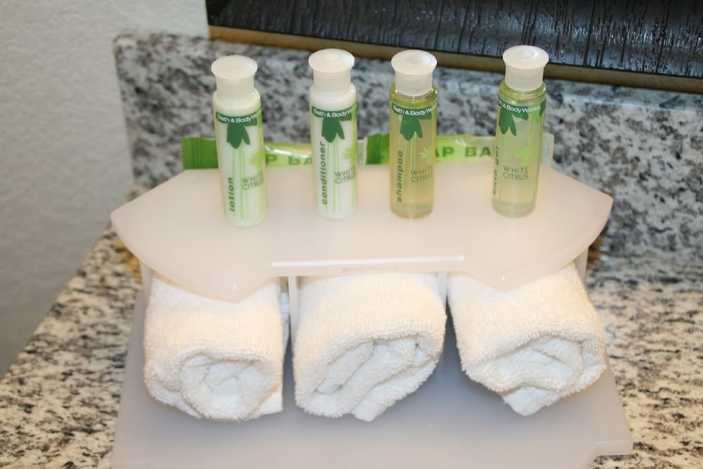 holiday inn express and suites nevada by ihg
