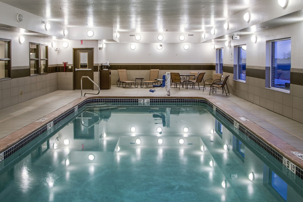 holiday inn express and suites nevada by ihg