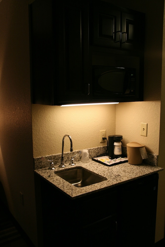 holiday inn express and suites nevada by ihg