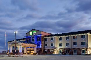 holiday inn express and suites nevada by ihg