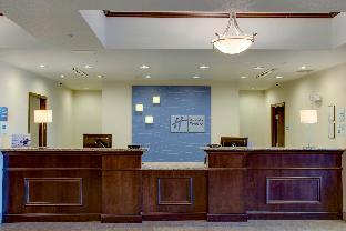 holiday inn express and suites nevada by ihg