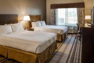 holiday inn express and suites nevada by ihg