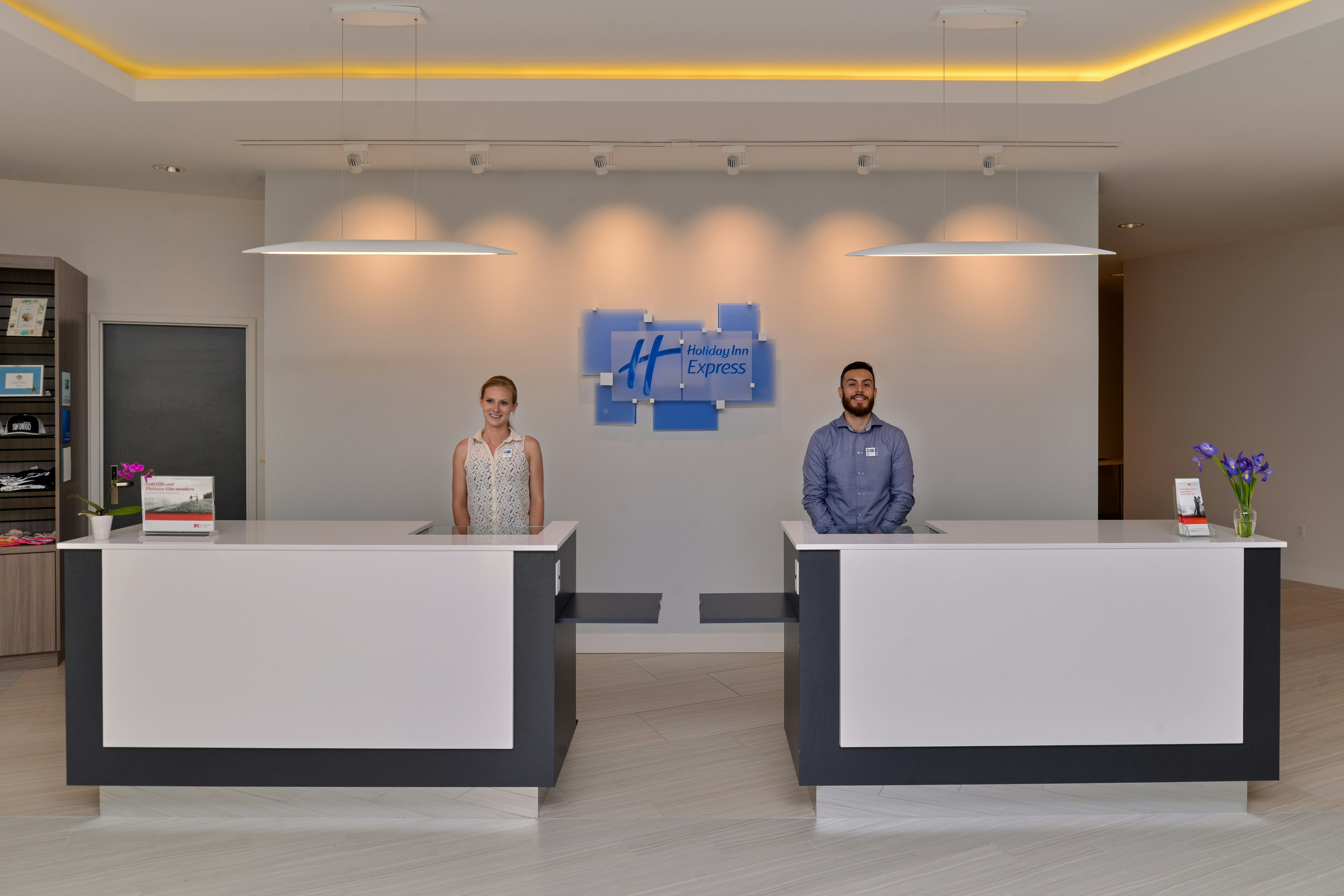 holiday inn express and suites san diego mission valley