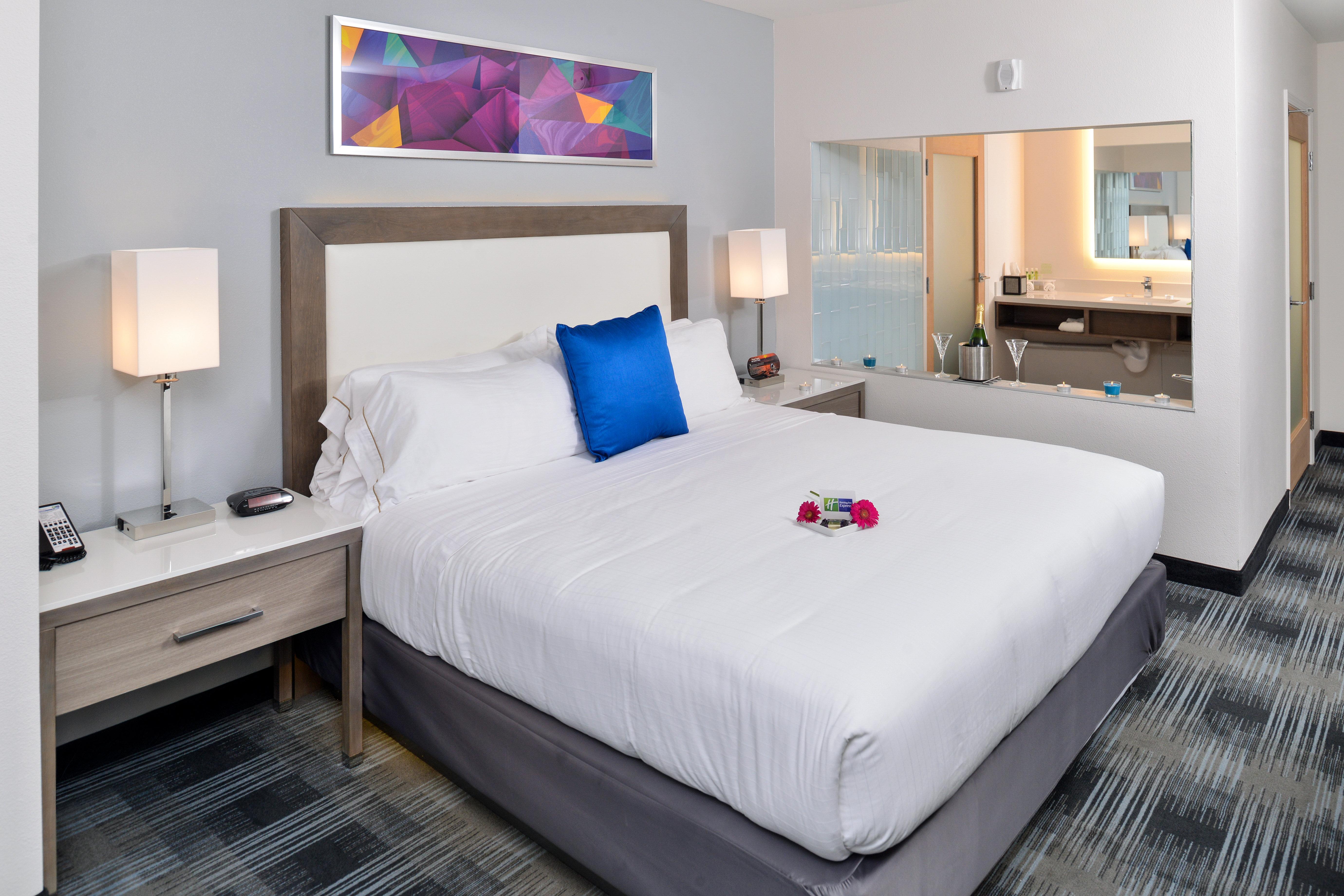holiday inn express and suites san diego mission valley