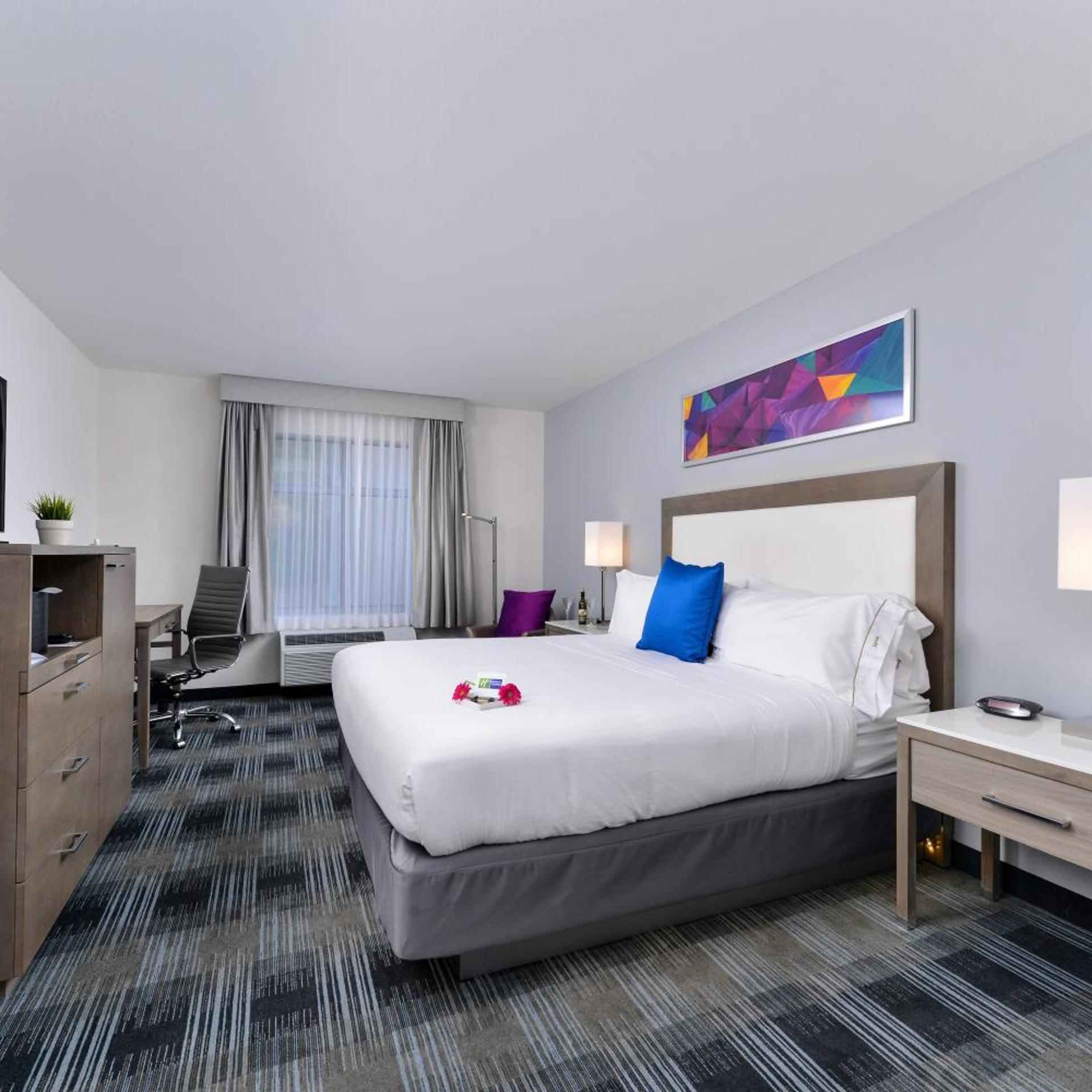 holiday inn express and suites san diego mission valley
