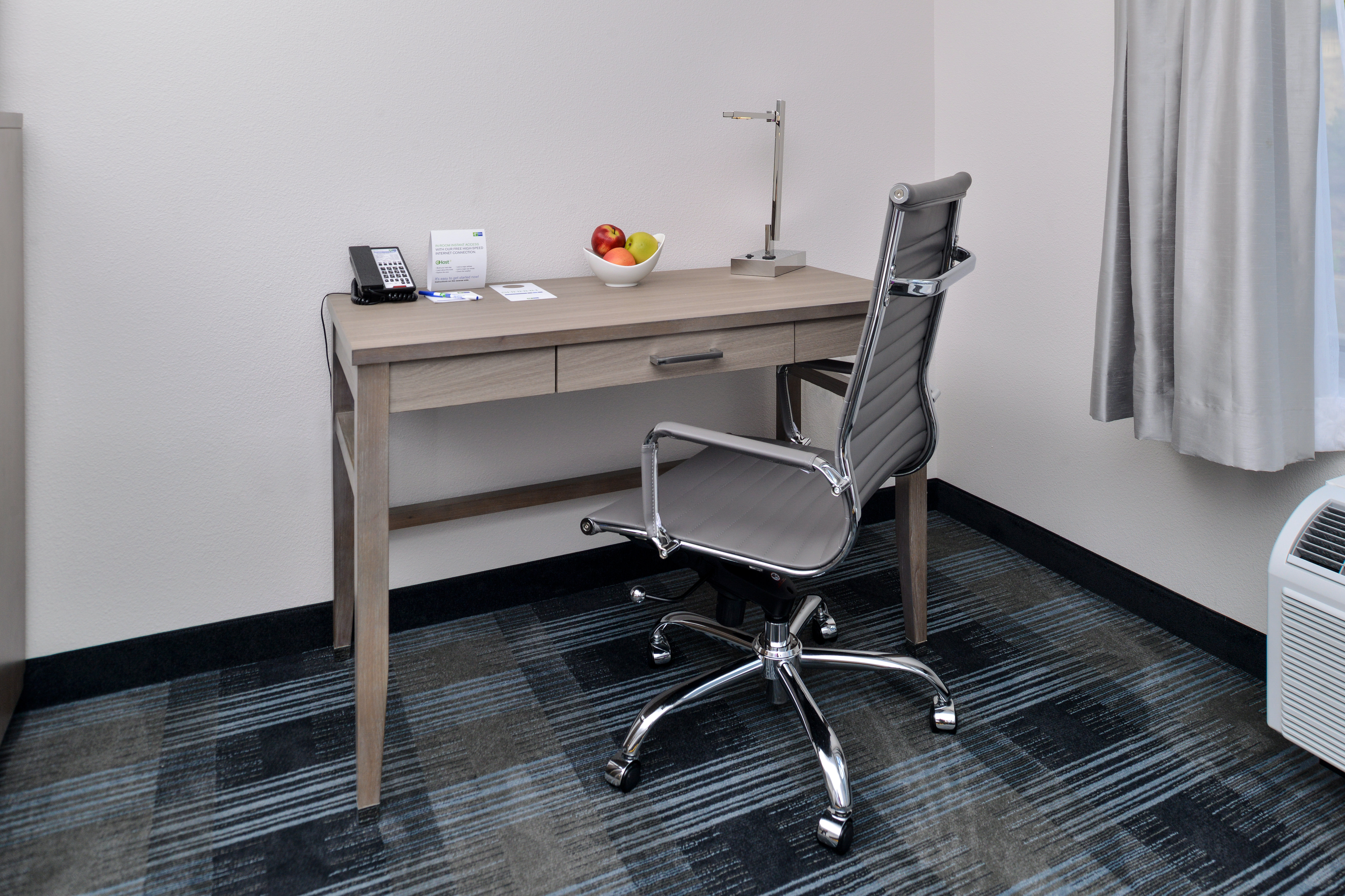 holiday inn express and suites san diego mission valley