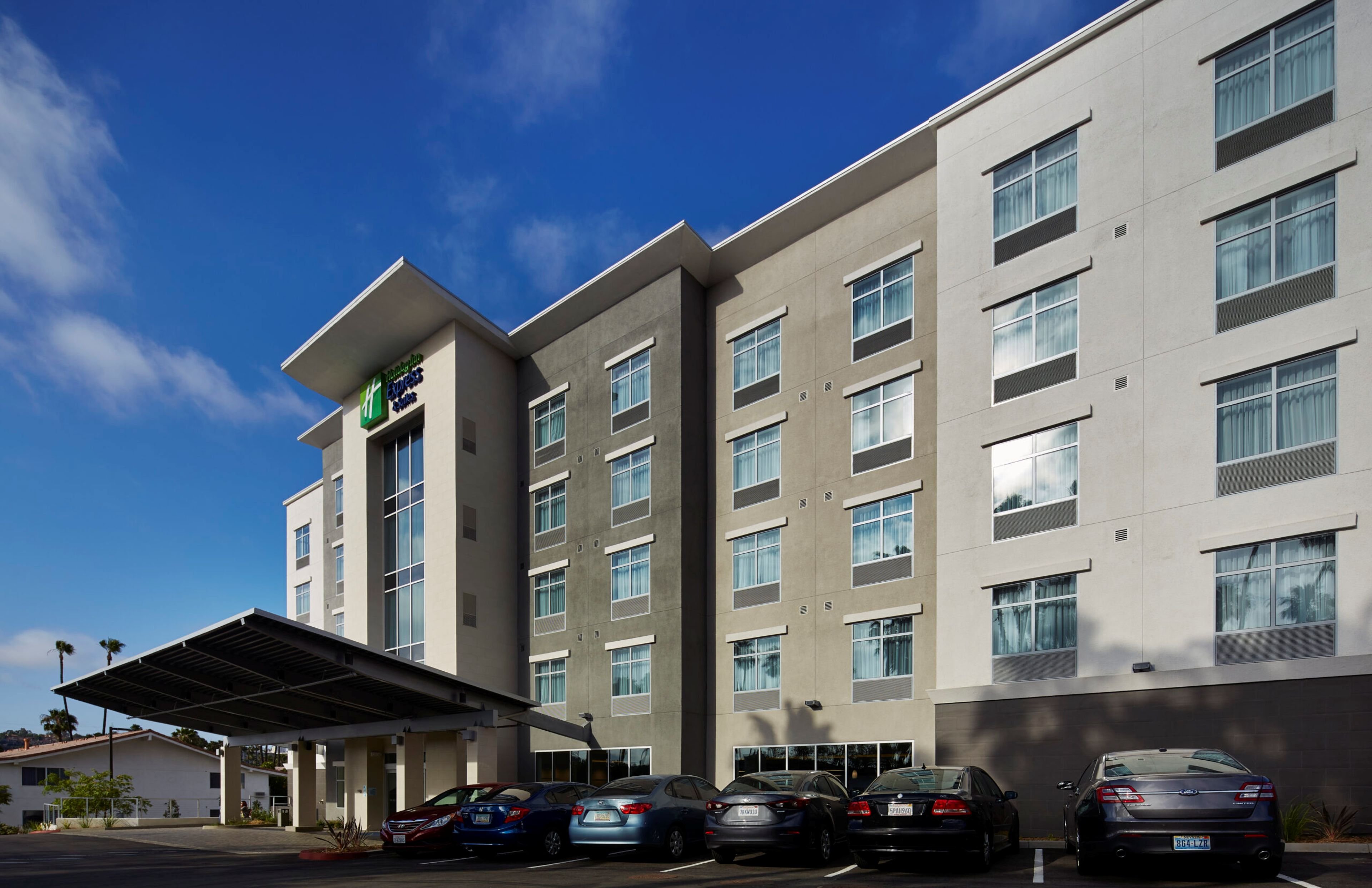 holiday inn express and suites san diego mission valley