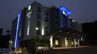 holiday inn express and suites san diego mission valley