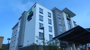 holiday inn express and suites san diego mission valley