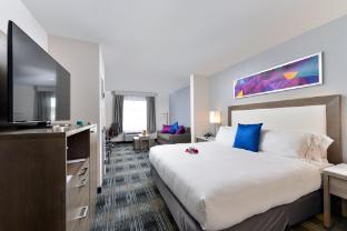 holiday inn express and suites san diego mission valley