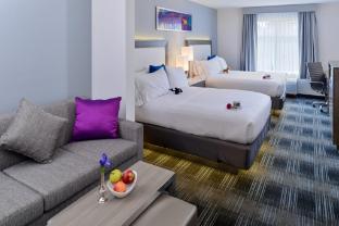 holiday inn express and suites san diego mission valley