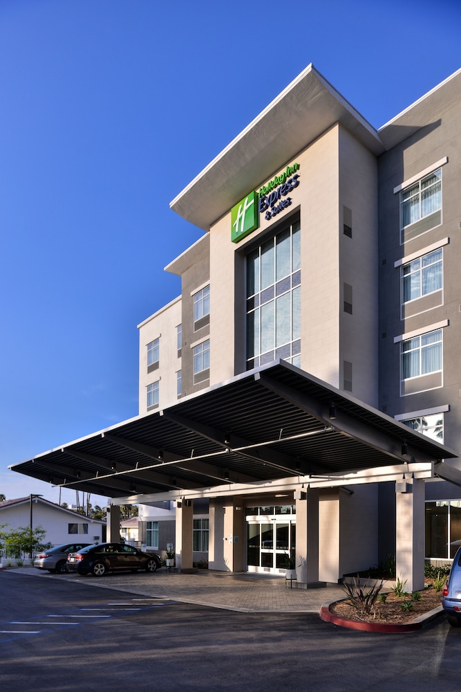 holiday inn express and suites san diego mission valley