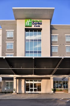 holiday inn express and suites san diego mission valley