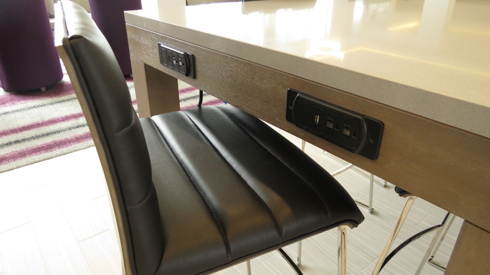 holiday inn express and suites san diego mission valley