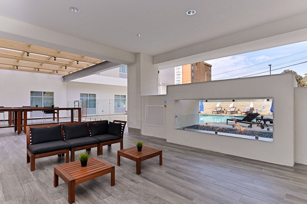 holiday inn express and suites san diego mission valley