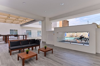 holiday inn express and suites san diego mission valley