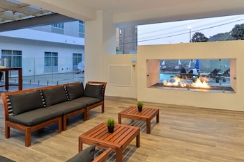 holiday inn express and suites san diego mission valley