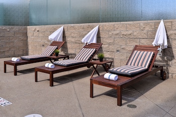 holiday inn express and suites san diego mission valley