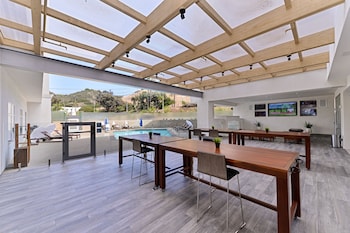 holiday inn express and suites san diego mission valley