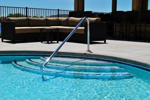 the inn at harbor shores